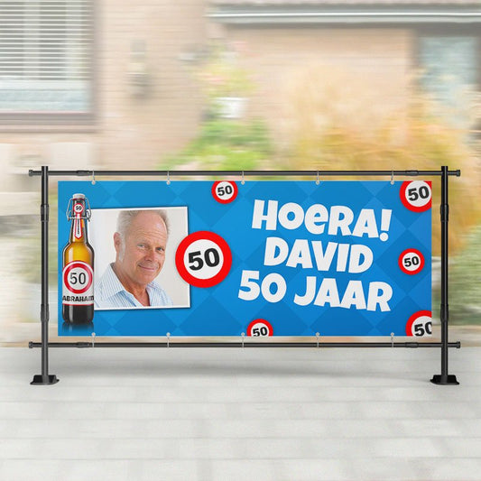 Spandoek Abraham | Abraham blauwe ruit met verkeersborden